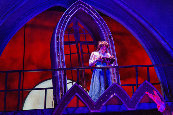 Photo Flash: First Look at DRACULA at ZACH Theatre Image