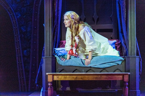 Photo Flash: First Look at DRACULA at ZACH Theatre Image