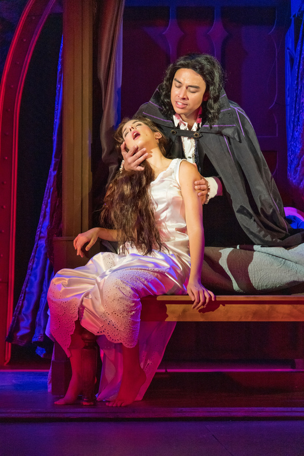 Photo Flash: First Look at DRACULA at ZACH Theatre Image