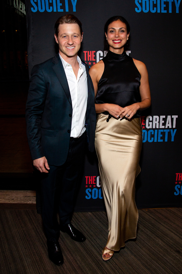 Ben McKenzie, Morena Baccarin Photo