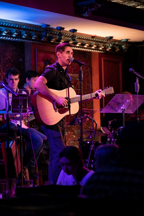 Photo Flash: 54 SINGS HILARY DUFF At Feinstein's/54 Below Image