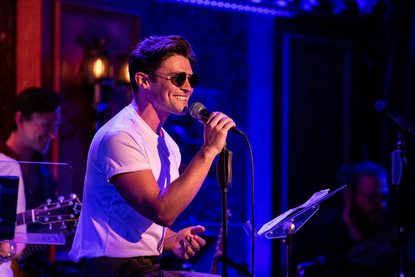 Photo Flash: 54 SINGS HILARY DUFF At Feinstein's/54 Below Image