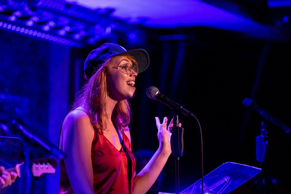 Photo Flash: 54 SINGS HILARY DUFF At Feinstein's/54 Below Image