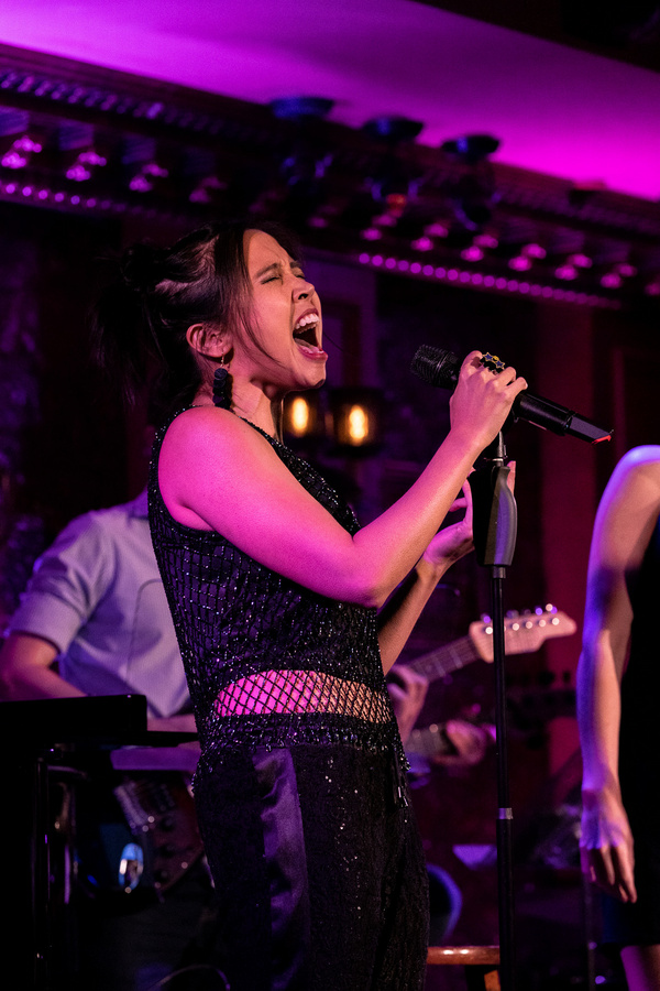 Photo Flash: 54 SINGS HILARY DUFF At Feinstein's/54 Below  Image