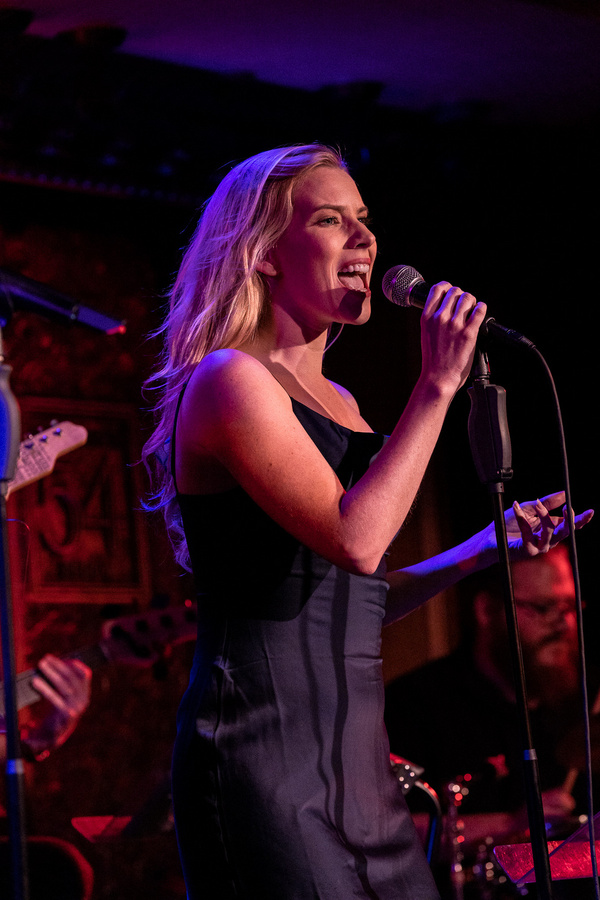 Photo Flash: 54 SINGS HILARY DUFF At Feinstein's/54 Below 