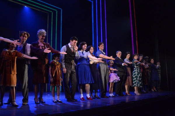 Karen Mason, Max Von Essen, Ruby Rakos, Lesli Margherita, Colin Hanlon and The Cast o Photo