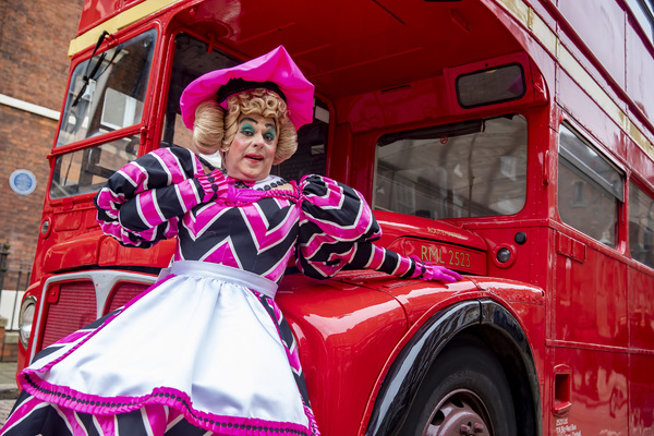 Photo Flash: Wolverhampton's DICK WHITTINGTON Stars Arrive In Town On London Red Bus Image