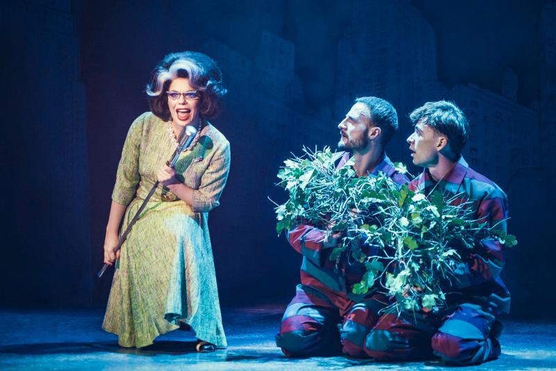 Review: THE COMEDY ABOUT A BANK ROBBERY at MDM Theatre Image