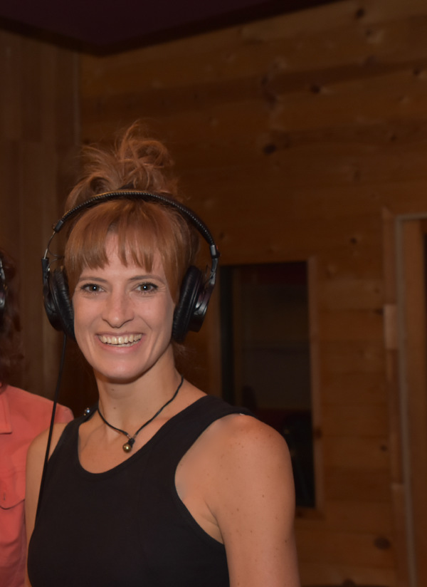 BWW Exclusive: WICKED Cast Gets Ready for the Holidays with Carols for a Cure Image