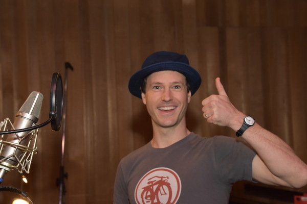 BWW Exclusive: WICKED Cast Gets Ready for the Holidays with Carols for a Cure Image