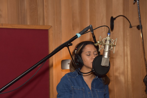 BWW Exclusive: HAMILTON's Daniel Breaker and Joanna A. Jones Join Forces for Carols For A Cure Image