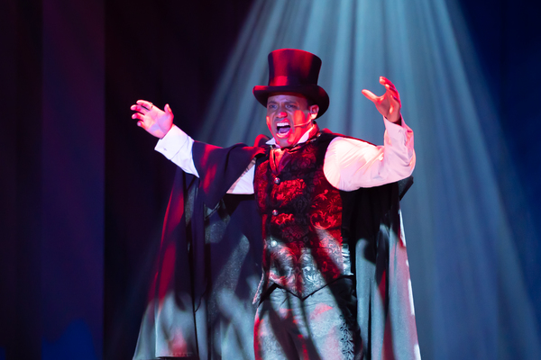 Photo Flash: First Look At JEKYLL & HYDE At Prima Theatre Image
