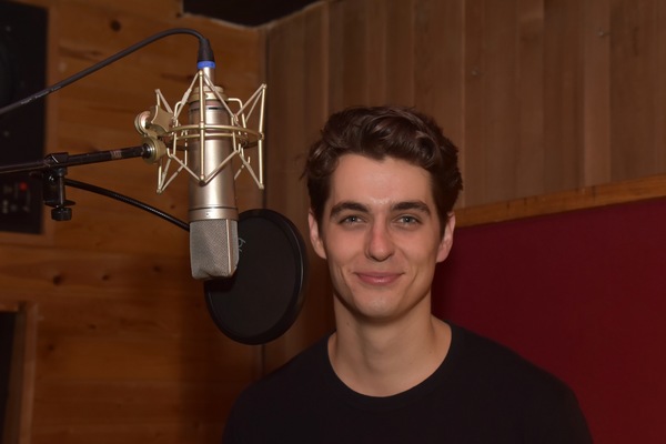 BWW Exclusive: MEAN GIRLS Stars Kyle Selig and Renee Rapp Warm Up to Sing Carols For A Cure Image
