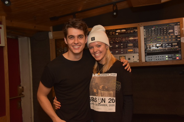 BWW Exclusive: MEAN GIRLS Stars Kyle Selig and Renee Rapp Warm Up to Sing Carols For A Cure Image