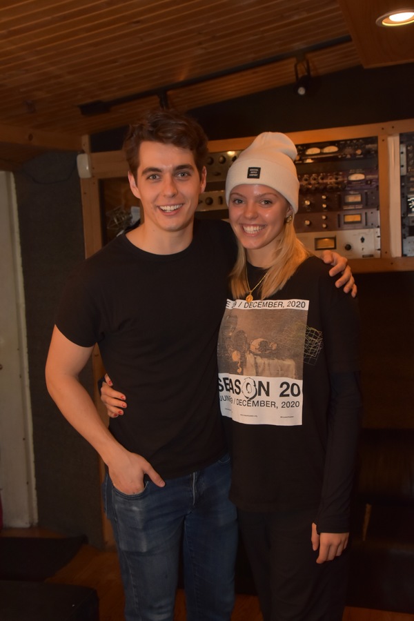 BWW Exclusive: MEAN GIRLS Stars Kyle Selig and Renee Rapp Warm Up to Sing Carols For A Cure Image