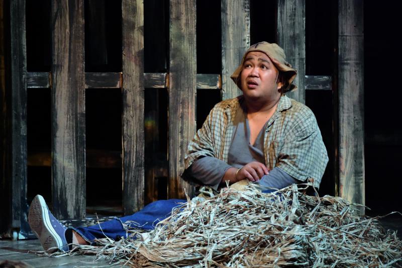 Photo Coverage: Tanghalang Pilipino Adapts OF MICE AND MEN; Show Runs Now Thru 27 Oct. Image