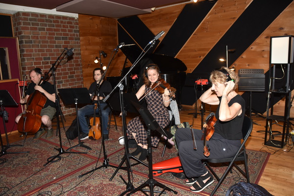 BWW Exclusive: American Federation of Musicians Local 802 Record Carols For A Cure Image