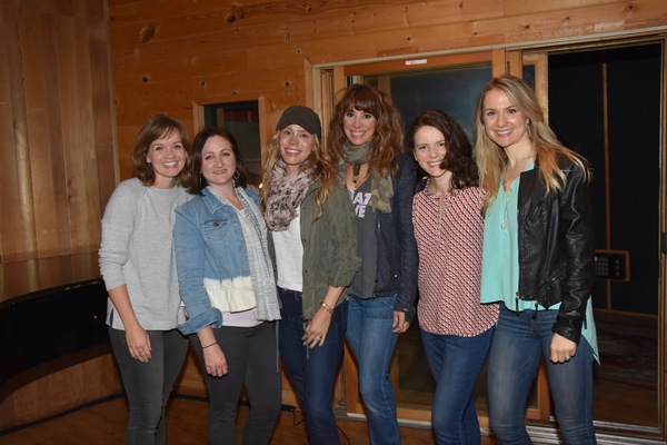BWW Exclusive: The Broadway Baby Mamas Sing Carols For A Cure! Image