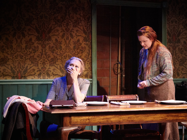 Photo Flash: 4th Wall Theatre Company Presents THE GLASS MENAGERIE 