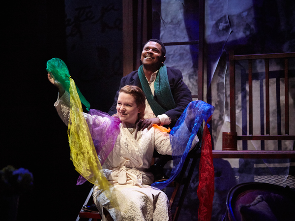 Photo Flash: 4th Wall Theatre Company Presents THE GLASS MENAGERIE Image