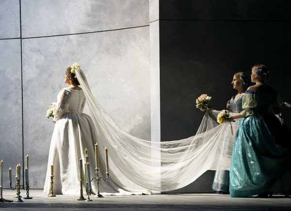 Photo Flash: Lyric Opera of Chicago Presents LUISA MILLER Image