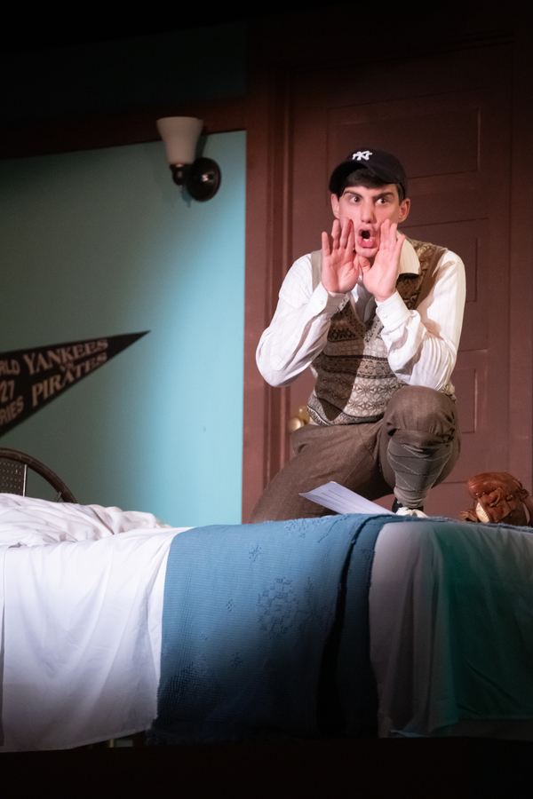 Photo Flash: First Look at New Jewish Theatre's BRIGHTON BEACH MEMOIRS 