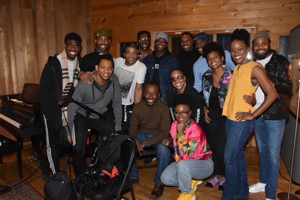 BWW Exclusive: AIN'T TOO PROUD Celebrates the Season by Singing 'Carols For A Cure' Image
