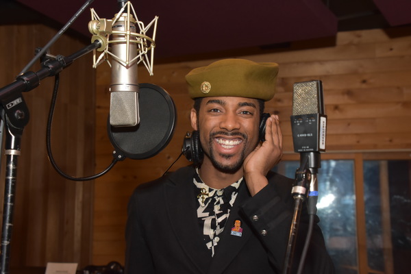 BWW Exclusive: AIN'T TOO PROUD Celebrates the Season by Singing 'Carols For A Cure' Image