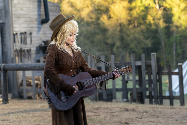 Photo Flash: Get a First Look at Dolly Parton's HEARTSTRINGS Image