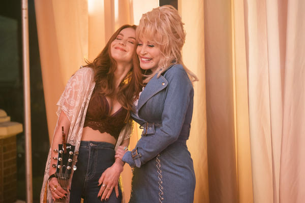 Photo Flash: Get a First Look at Dolly Parton's HEARTSTRINGS Image