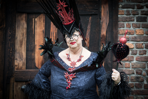 Photo Flash: First Look at Jo Brand in SNOW WHITE at Richmond Theatre 