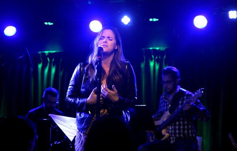 Review: BROADWAY SINGS UNPLUGGED: SARA BAREILLES Wows Audience at The Green Room 42 