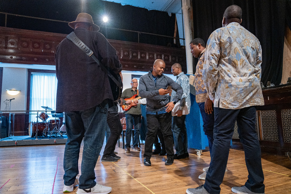 Photo Flash: In Rehearsal For LINDIWE At Steppenwolf Theatre Company Image