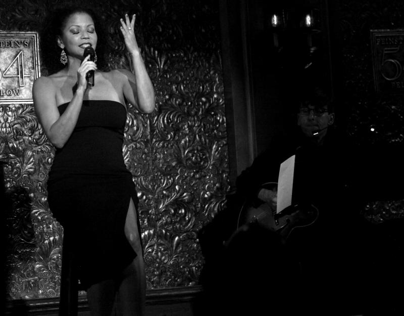 Review: Gloria Reuben Touches Hearts in FROM BALLADS TO BOSSA at 54 Below  Image