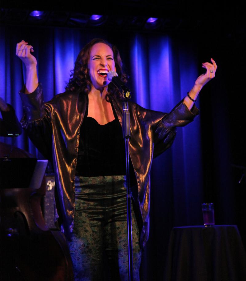 Review: Dawn Derow Decorates THE HOUSE THAT BUILT ME with Love at The Laurie Beechman Theatre 