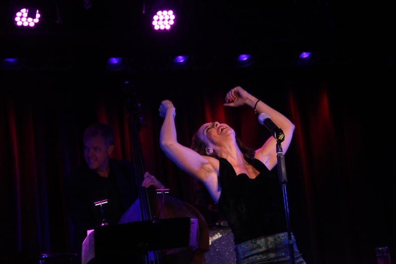 Review: Dawn Derow Decorates THE HOUSE THAT BUILT ME with Love at The Laurie Beechman Theatre 