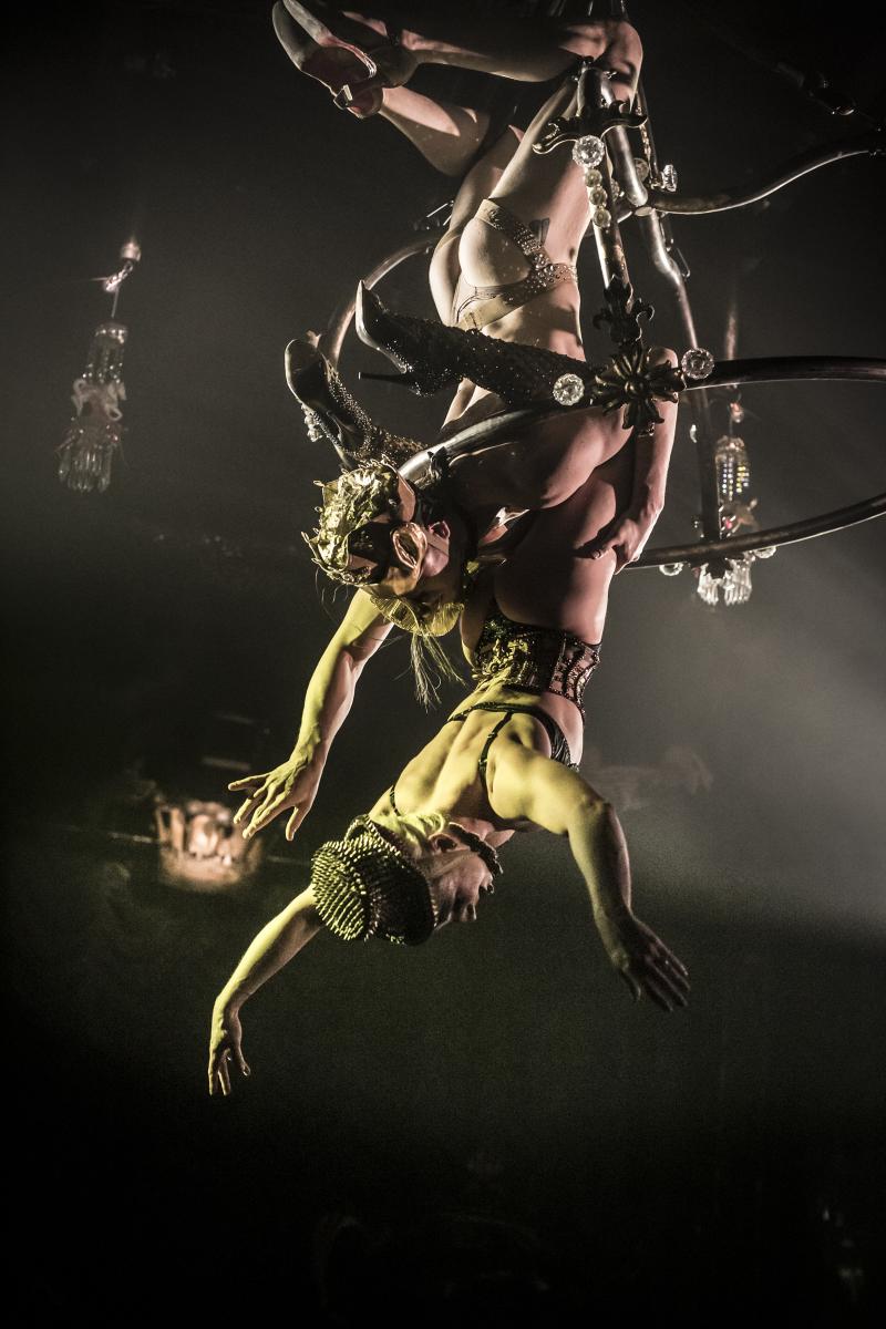 Review: Company XIV Sexes Up Halloween with QUEEN OF HEARTS Image