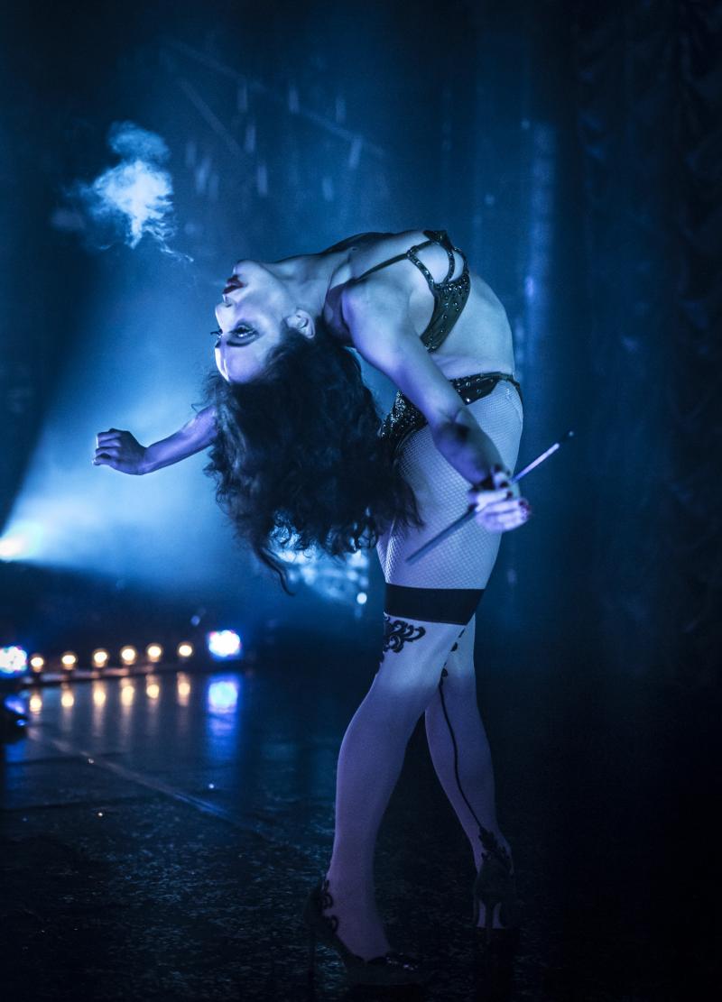Review: Company XIV Sexes Up Halloween with QUEEN OF HEARTS Image