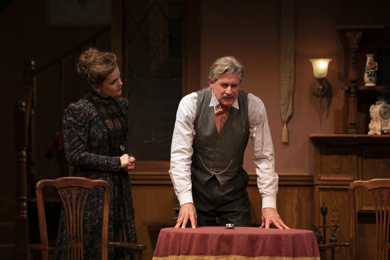 Review: Ottawa Little Theatre's GASLIGHT Thrills This Halloween Season Image