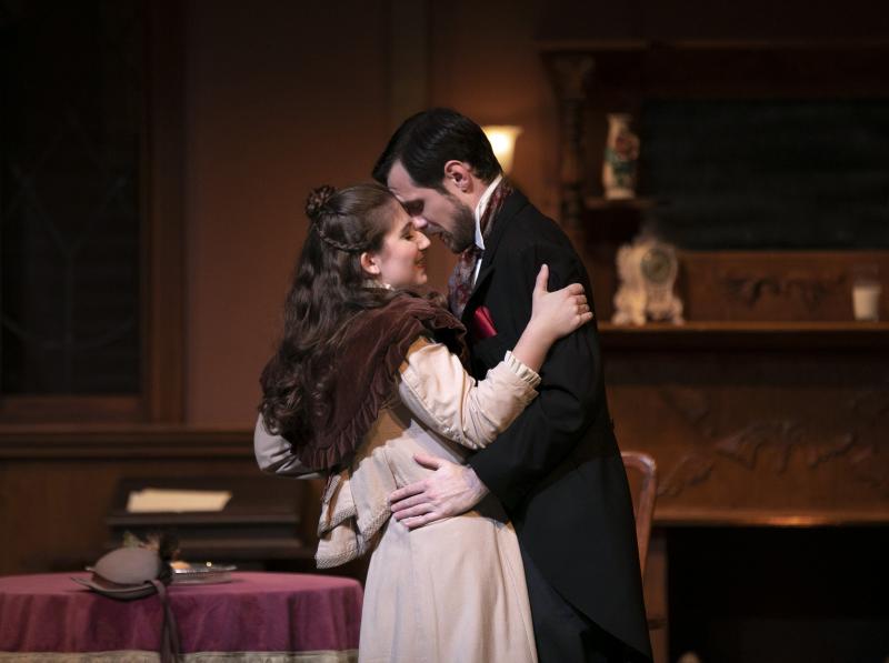 Review: Ottawa Little Theatre's GASLIGHT Thrills This Halloween Season Image