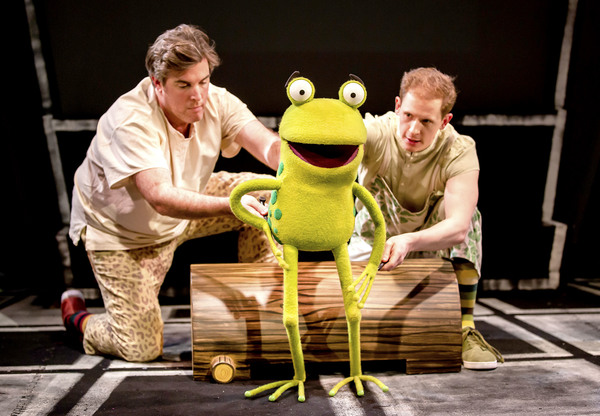 Photo Flash: First Look at OI FROG & FRIENDS! at the Lyric Theatre Image