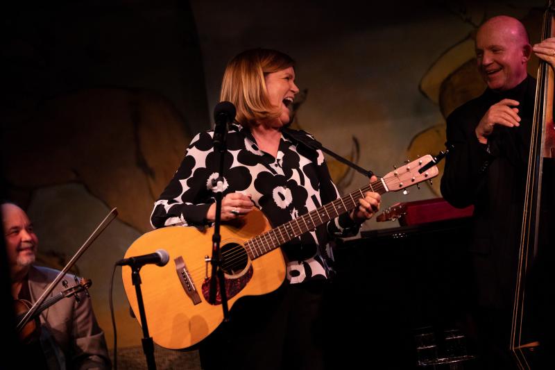 Review: MARE WINNINGHAM Warms Up New Friends at The Cafe Carlyle Image