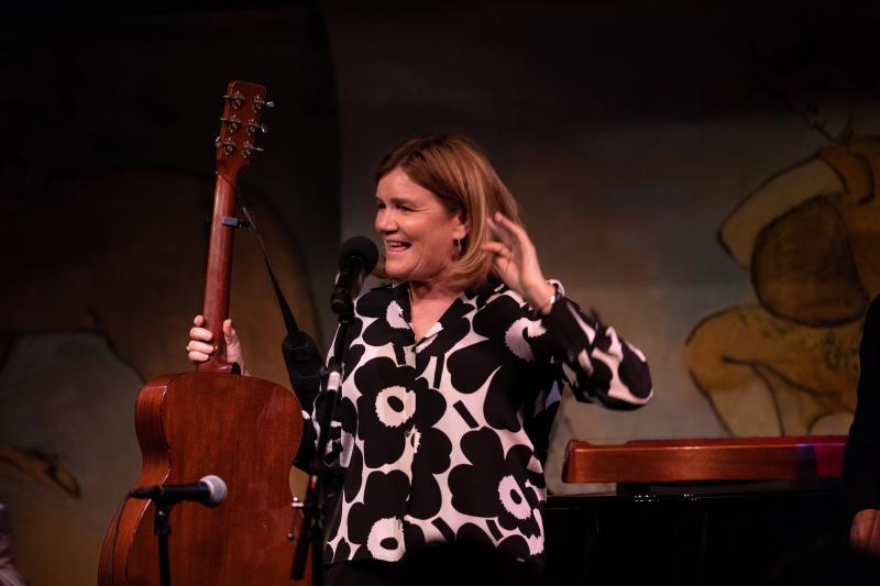 Review: MARE WINNINGHAM Warms Up New Friends at The Cafe Carlyle Image