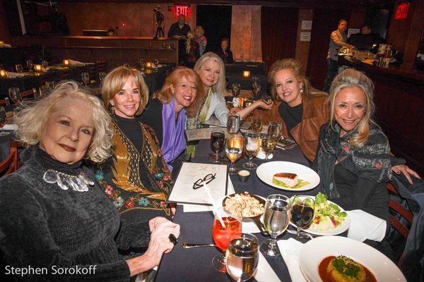 Penny Fuller, Linda Purl, Deborah Grace Winer, Linda Martin Giannini, Stacy Sullivan, Photo