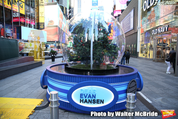 Photo Coverage: Times Square Gets Decked Out with Broadway Show Globes Image