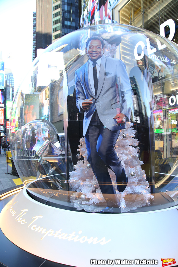 Photo Coverage: Times Square Gets Decked Out with Broadway Show Globes Image
