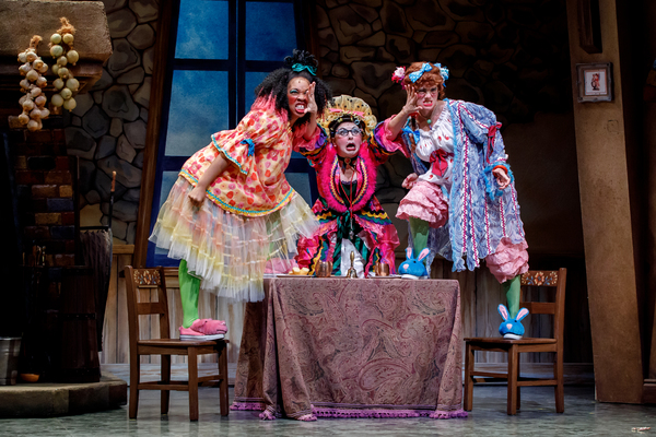 Photo Flash: Children's Theatre Company Presents CINDERELLA Image