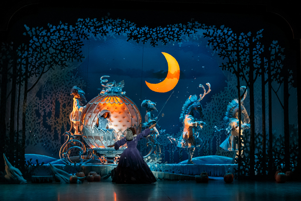 Photo Flash: Children's Theatre Company Presents CINDERELLA Image