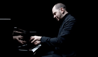 Review: RAFAEL PAYARE CONDUCTS BEETHOVEN AND TCHAIKOVSKY at The Jacobs Music Center Image