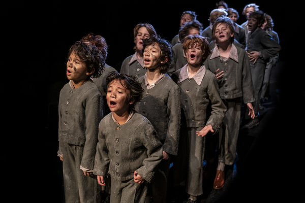 Photo Flash: First Look at OLIVER! at The Marriott Theatre Image